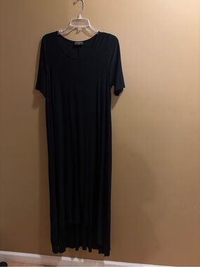 ⭐️⭐️Black Short-Sleeve Maxi Dress by Lane Bryant